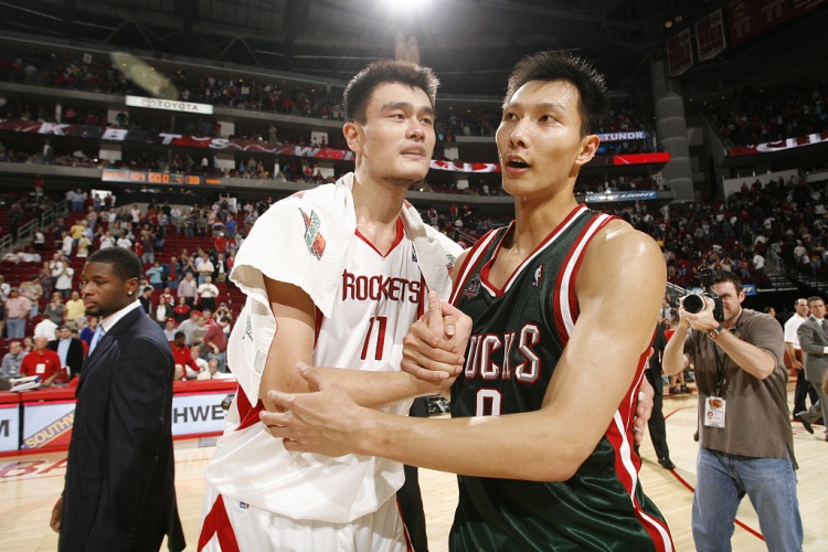 完美世界竞技官网-解说：姚明进NBA22岁 大郅24岁 阿联23岁 他们当年都比杨瀚森成熟